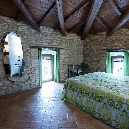 Üdülőközpont Casale905 Crecchio